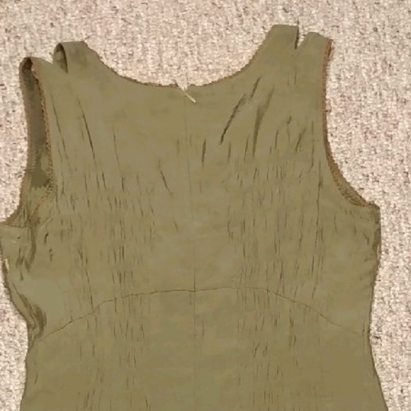 Sandwich sleeveless green dress - Picture 10 of 11